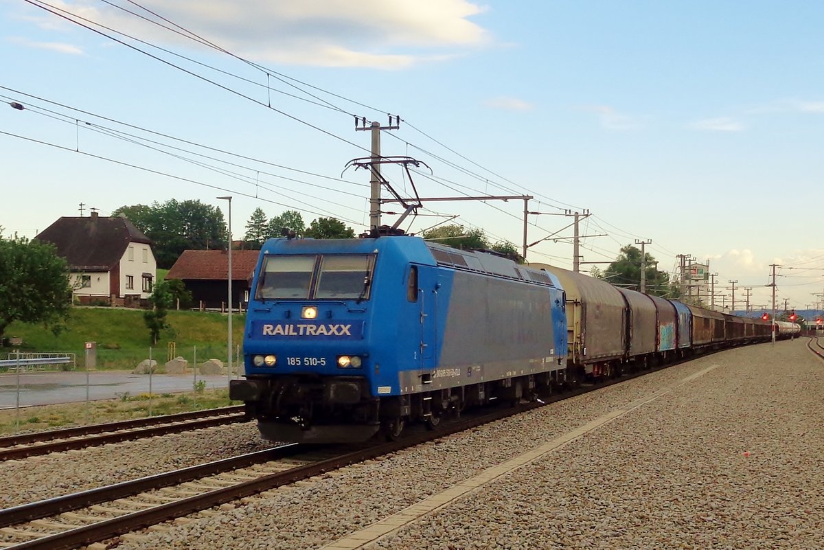RailTraxx 185 510 durchfahrt am 9 Mai 2018 Schrding.