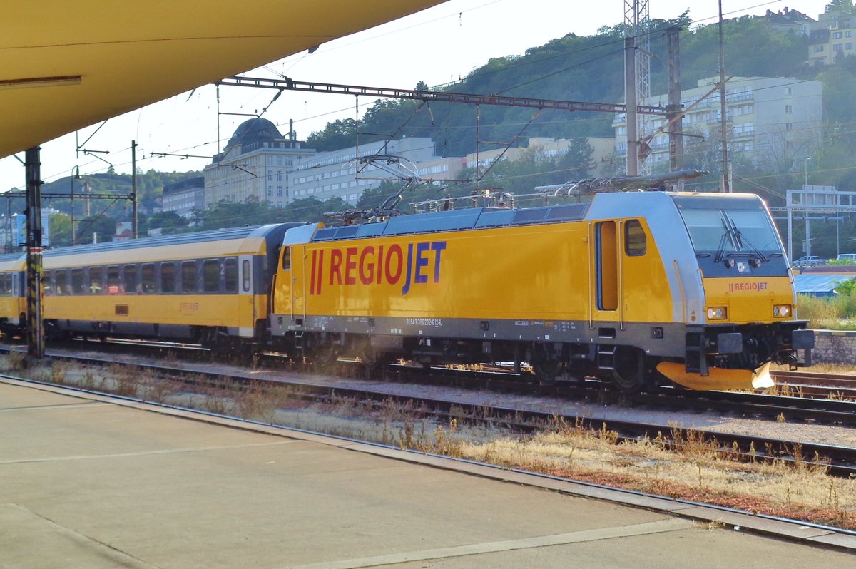 RegioJet 386 202 steht am 21 September 2018 in Praha-Smichov.