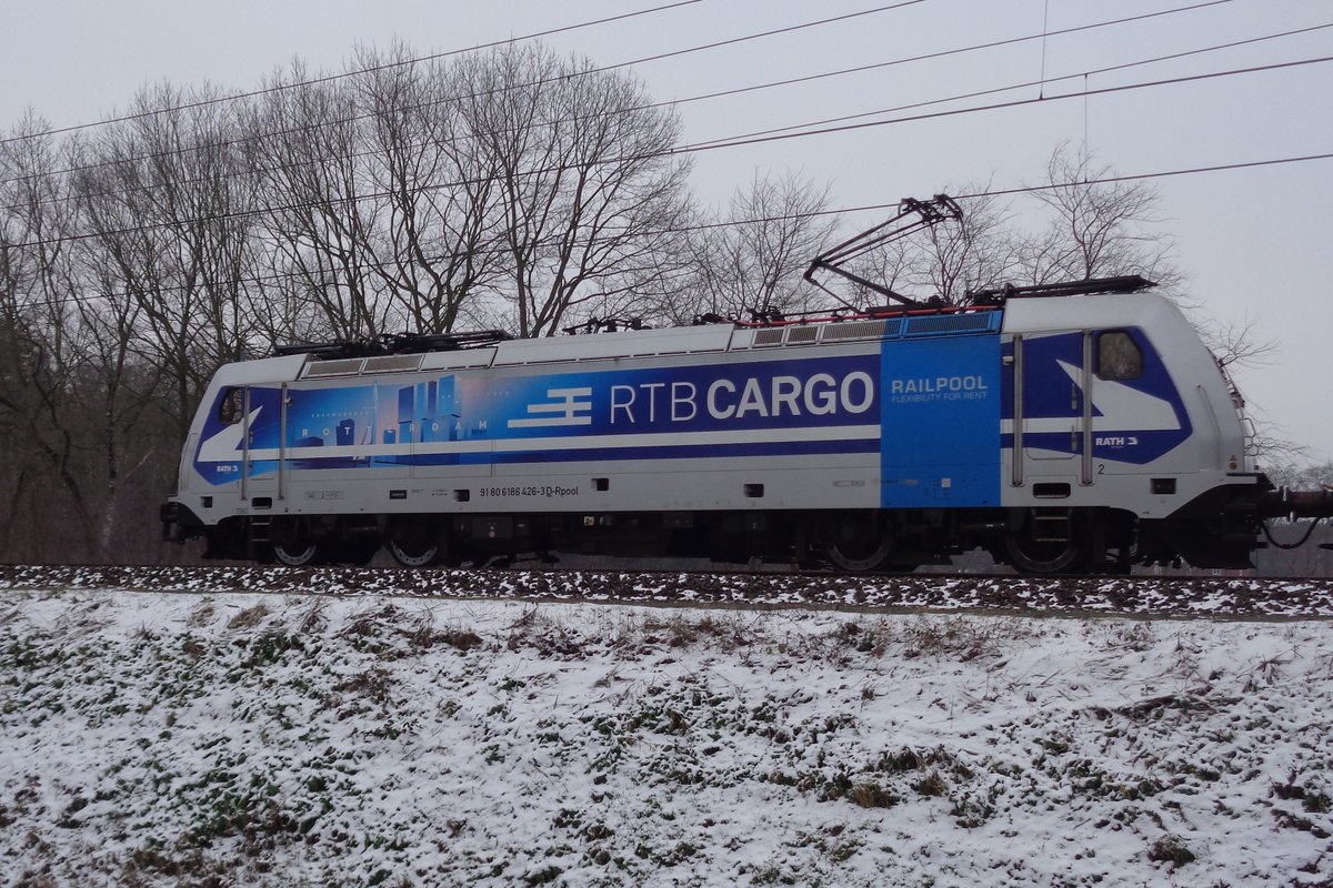 RTB 186 426 wirbt fr Rotterdam und passiert am 24 Jnner 2019 Tilburg Oude Warande.