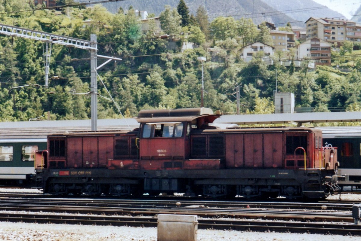 SBB 18505 steht am 26 Mai 2007 in CHiasso.