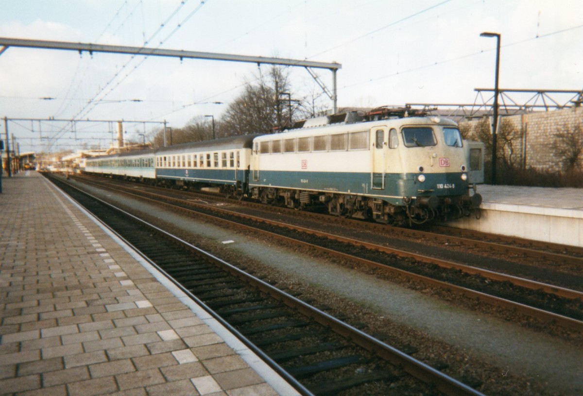 Scanbild von 110 424 in Venlo am 24 Februari 1998.