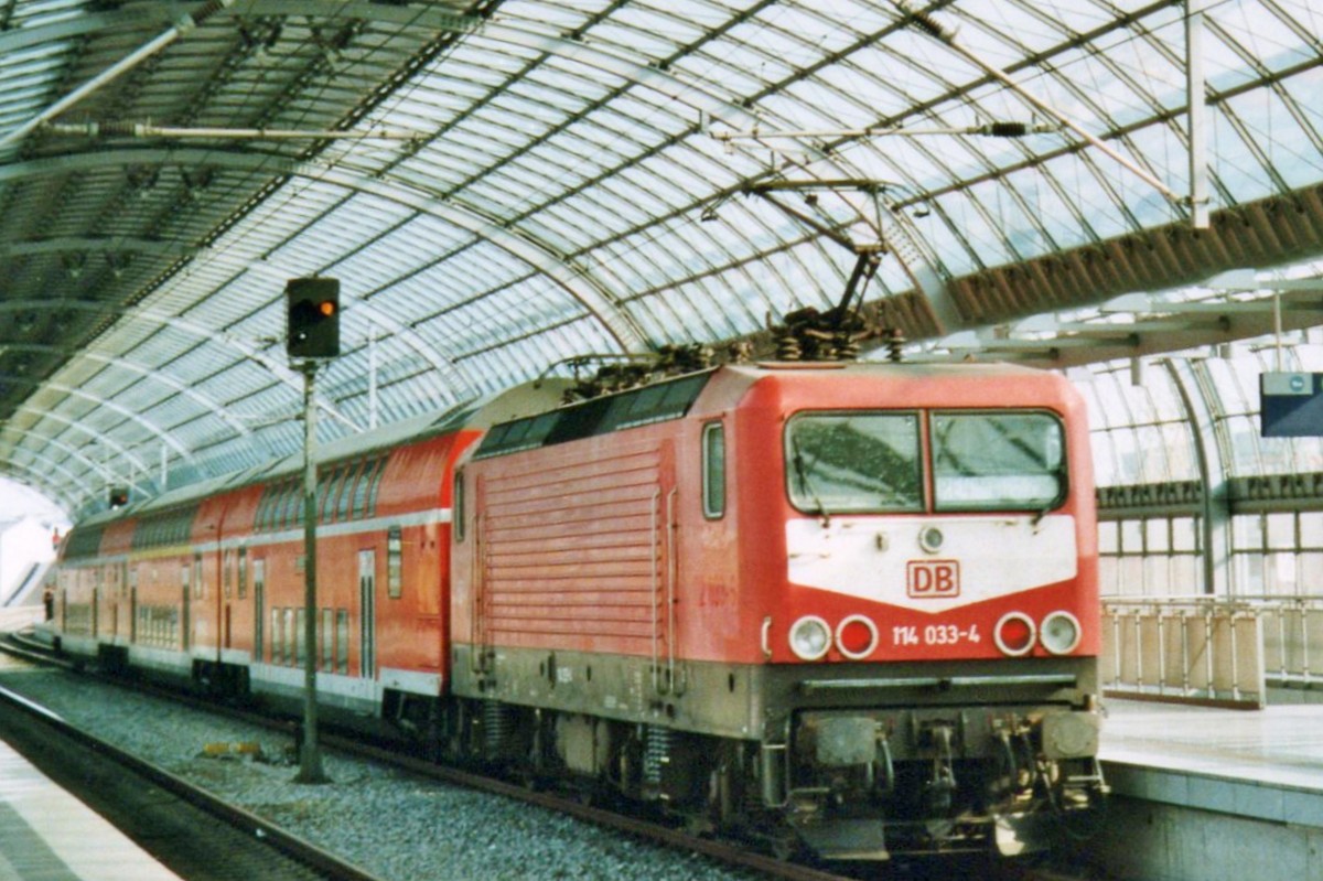 Scanbild von 114 033 in Berlin-Spandau am 6 November 1999.