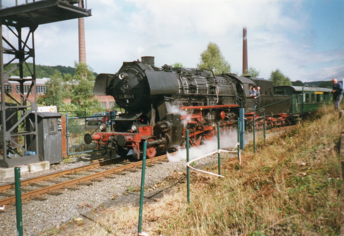Scanbild von 52 8148 in Bochum-Dahlhausen am 16 April 1999.