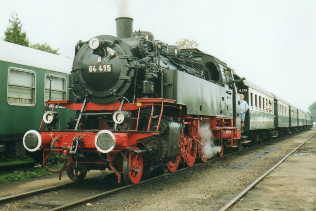 Scanbild von 64 415 in Beekbergen am 5 September 2001.