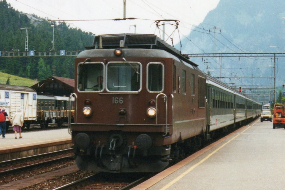 Scanbild von BLS 166 in Kandersteg am 24 Juli 2000.