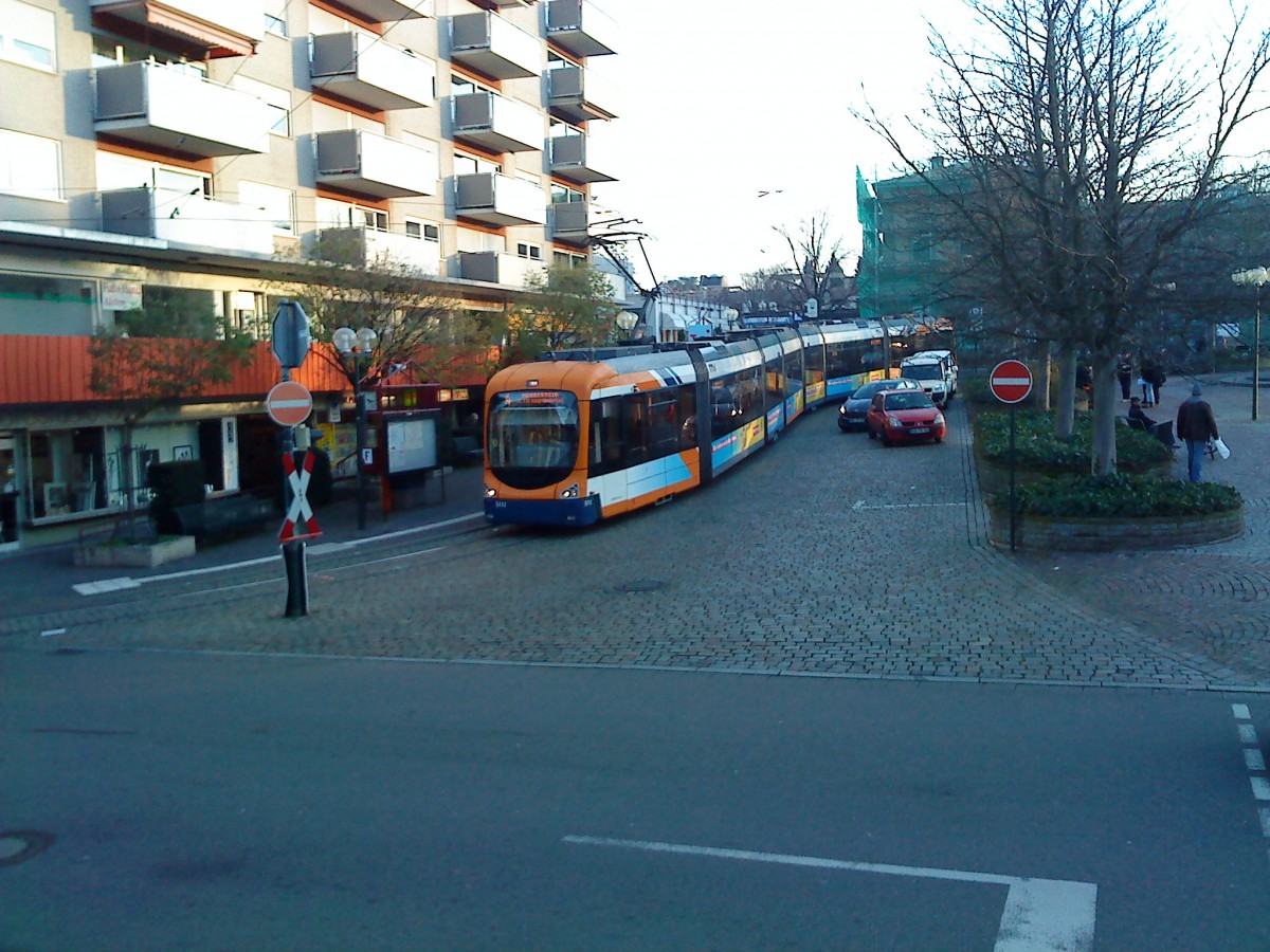 Strassenbahn des RNV an der Endhaltestelle in Bad Drkheim am 19.12.2013
