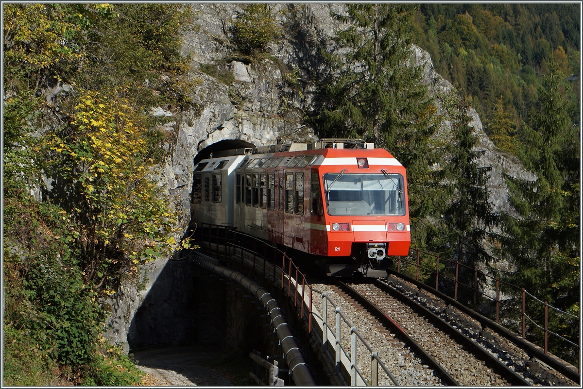 Stromschienen Strecke der MC zwischen Ler Tretien und Finhaut.
3. Okt. 2014