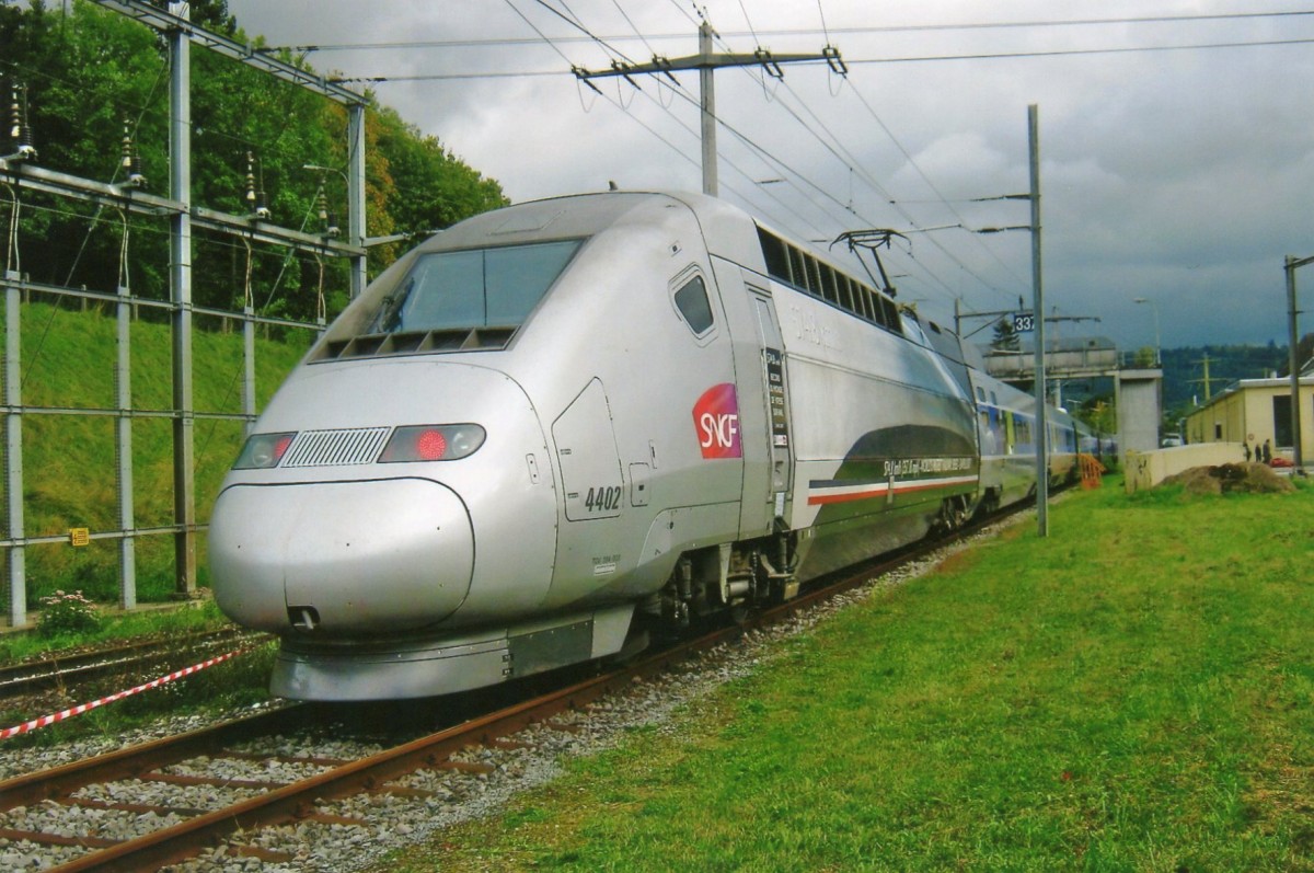 TGV Lyria 4402 stand am 26 September 2010 ins Bw Biel während ein Bahnhofsfest.