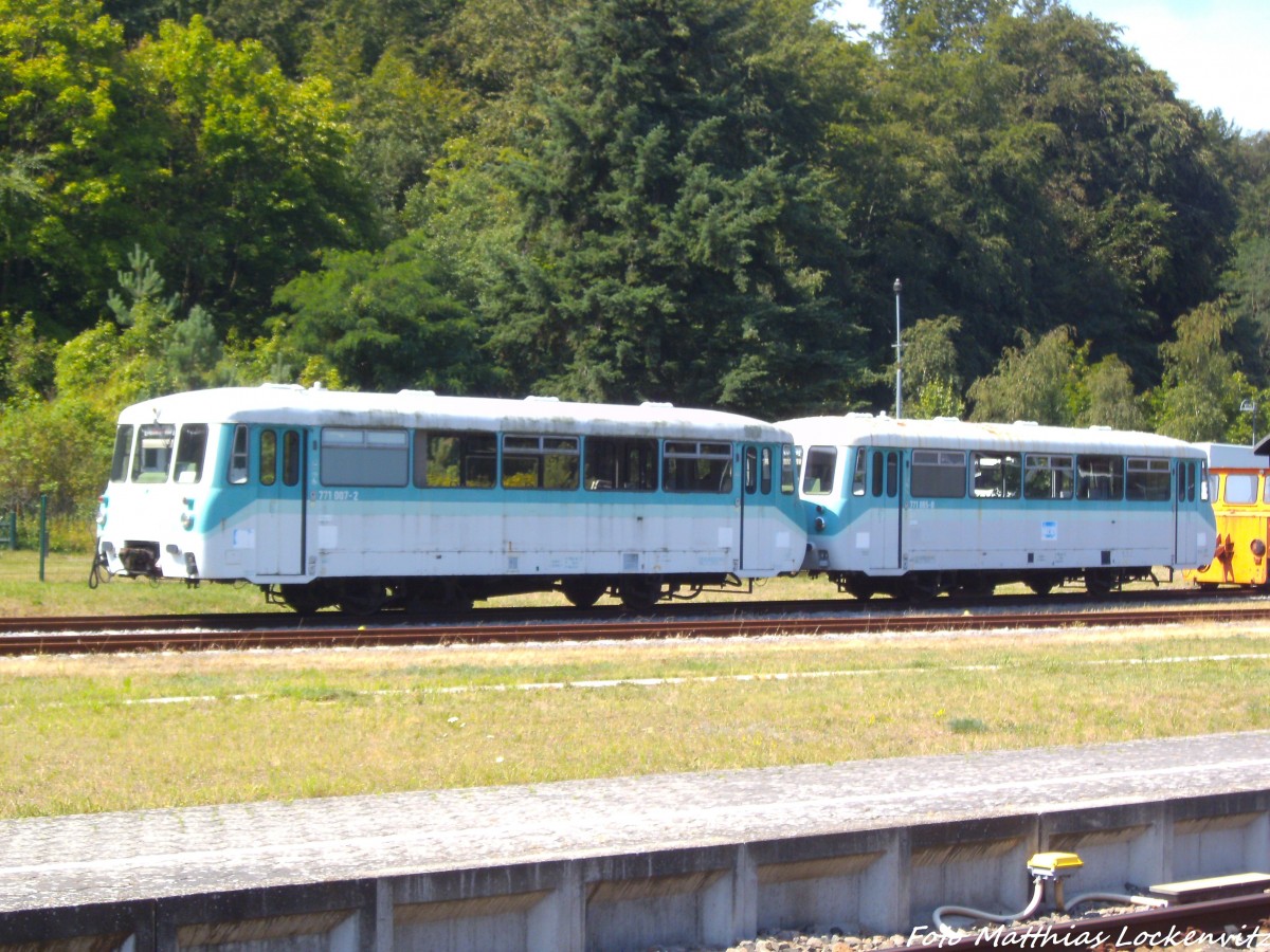 UBB 771 007 und 771 065 abgestellt im Bahnhof Seebad Heringsdorf am 25.7.14