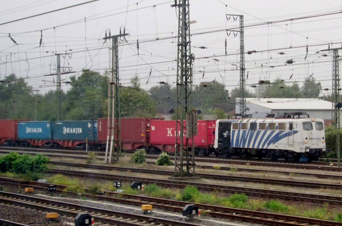 Von Fenster der RE geschossen wurde Lokomotion in Emmerich am miesen Morgen von 19 September 2014.