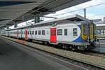 socit-nationale-des-chemins-de-fer-belges/698418/eine-der-letzte-triebzuge-in-cityrail-design Eine der letzte Triebzuge in CityRail-Design: SNCB 976 steht am 23 Mai 2019 in Charleroi Sud.
