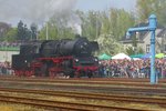 Am 30 April 2016 droht während der Dampflokparade in Wolsztyn am 30 April 2016 ein Polnisches Dampfross die 35 1019 zu uberholen.
