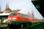 DB 218 381 steht am 24 Mai 2002 in Lindau.