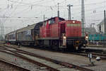 BR 294/685737/db-294-593-rangiert-am-2 DB 294 593 rangiert am 2 Januar 2020 in Singen (Hohentwiel). 