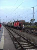 363 136-9 rangiert in den Sonderzug in den Bahnhof Stralsund Hbf rein am 12.10.13
