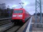 101 124-6 mit InterCity und am anderen ende 101 013-1 im Bahnhof Ostseebad Binz am 7.4.13