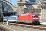 BR 101/608720/eurocity-nach-praha-mit-101-096 EuroCity nach Praha mit 101 096 steht am 8 April 2018 in Dresden Hbf. 
