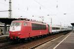 br-103-ex-e03/602631/am-13-april-2001-durchfahrt-103  Am 13 April 2001 durchfahrt 103 103 mit Belgische I-11 Wagen Köln Deutz. 