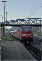 Die DB 111 040 in Freiburg im Breisgau.