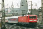 Am 13 April 1999 verlsst 112 180 Klnn Hbf mit IR fr Koblenz.