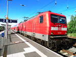 112 101 steht als RE5 mit ziel Rostock im Bahnhof Elsterwerda am 20.5.18