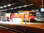 112 131 steht als RE30 mit ziel Magdeburg Hbf im Bahnhof Halle/Saale Hbf am 20.5.18