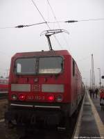 143 192-3 als S7 mit ziel Halle-Trotha im Bahnhof Halle-Nietleben am 12.11.14