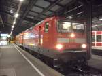 143 822 aus Trier zugast auf der S7 und steht als S7 mit ziel Halle-Nietleben im Bahnhof Halle (Saale) Hbf am 26.11.14
