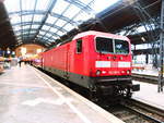 BR 143/592963/143-193-steht-als-re10-mit 143 193 steht als RE10 mit ziel Cottbus im Leipziger Hbf am 16.12.17