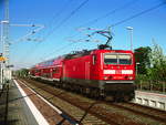 BR 143/621615/143-034-als-s9-mit-ziel 143 034 als S9 mit ziel Halle/Saale Hbf im Bahnhof Delitzsch ob Bf am 26.7.18