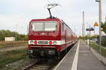BR 143/720824/143-250-mit-der-s7-mit 143 250 mit der S7 mit ziel Halle/Saale Hbf im Bahnhof Halle-Nietleben am 24.9.20