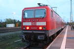 BR 143/721171/143-012-als-s7-mit-ziel 143 012 als S7 mit ziel Halle/Saale Hbf im Bahnhof Halle-Nietleben am 27.10.20