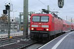 BR 143/721173/143-932-von-eilenburg-kommend-bei 143 932 von Eilenburg kommend bei der einfahrt in den Endbahnhof Halle/Saale Hbf am 27.10.20