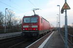 BR 143/776358/143-957-verlsst-den-bahnhof-delitzsch 143 957 verlsst den Bahnhof Delitzsch ob Bf in Richtung Eilenburg am 15.2.22