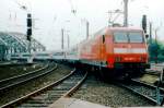 DB Cargo 145 007 treft mit belgischer D-Zug nach Oostende Kln Hbf ein am 13 Februar 1999.