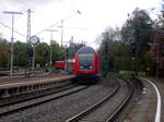 BR 146/554390/mit-steuerwagen-voraus-kommt-146-231 Mit Steuerwagen voraus kommt 146 231 in den Bahnhof Radolfzell eingefahren am 18.4.17