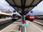 BR 146/554393/seehas-flirt-und-146-203-im Seehas Flirt und 146 203 im Bahnhof Konstanz am 18.4.17