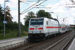 BR 146/707878/146-574-mit-ihrer-ic2-garnitur 146 574 mit ihrer IC2 Garnitur bei der durchfahrt in Zberitz am 22.7.20