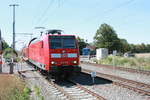 146 018 mit dem RE30 mit ziel Magdeburg Hbf bei der einfahrt in Niemberg am 30.7.20
