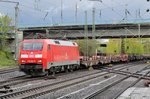 Stahlzug mit 152 074 durchfahrt am 27 April 2016 Hamburg-Harburg.