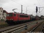 155 063-1 mit einem Güterzug beim zwischenhalt im Bahnhof Delitzsch unt Bf am 13.10.15
