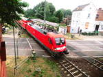182 001 verlässt als RE1 mit ziel Frankfurt (Oder) den Bahnhof Güsen (b Genthin) am 2.6.18