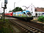 182 002 verlässt als RE1 mit ziel Magdeburg Hbf den Bahnhof Güsen (b Genthin) am 2.6.18