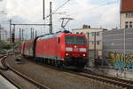 BR 185/676883/185-072-mit-einen-gueterzug-in 185 072 mit einen Gterzug in der Gterumfahrung am  Bahnhof Halle/Saale Hbf am 25.9.19