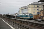 alex/733785/223-069-vom-alex-als-re 223 069 vom alex als RE mit ziel Mnchen Hbf im Bahnhof Weiden (Oberpfalz) am 23.3.21