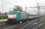 Am 3 Juli 2012 treft Alpha Trains 2802 mit Benelux-IC (aus gemietete ÖBB-Wagen!) in Dordrecht centraal ein.