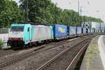 alpha-trains/776991/alpha-186-226-zieht-ein-lkw Alpha 186 226 zieht ein LKW Walter durch Kln Sd am 19 Mai 2022.