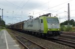 Captrain 185 550 dnnert durch Duisburg-Entenfang am 16 September 2016.