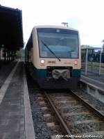 PRESS 650 032-4 im Bahnhif Putbus und fhrt in krze zur Loktankstelle am 9.5.13