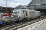 Akiem/HSL 37025 durchfahrt am 27 April 2016 Bremen Hbf.